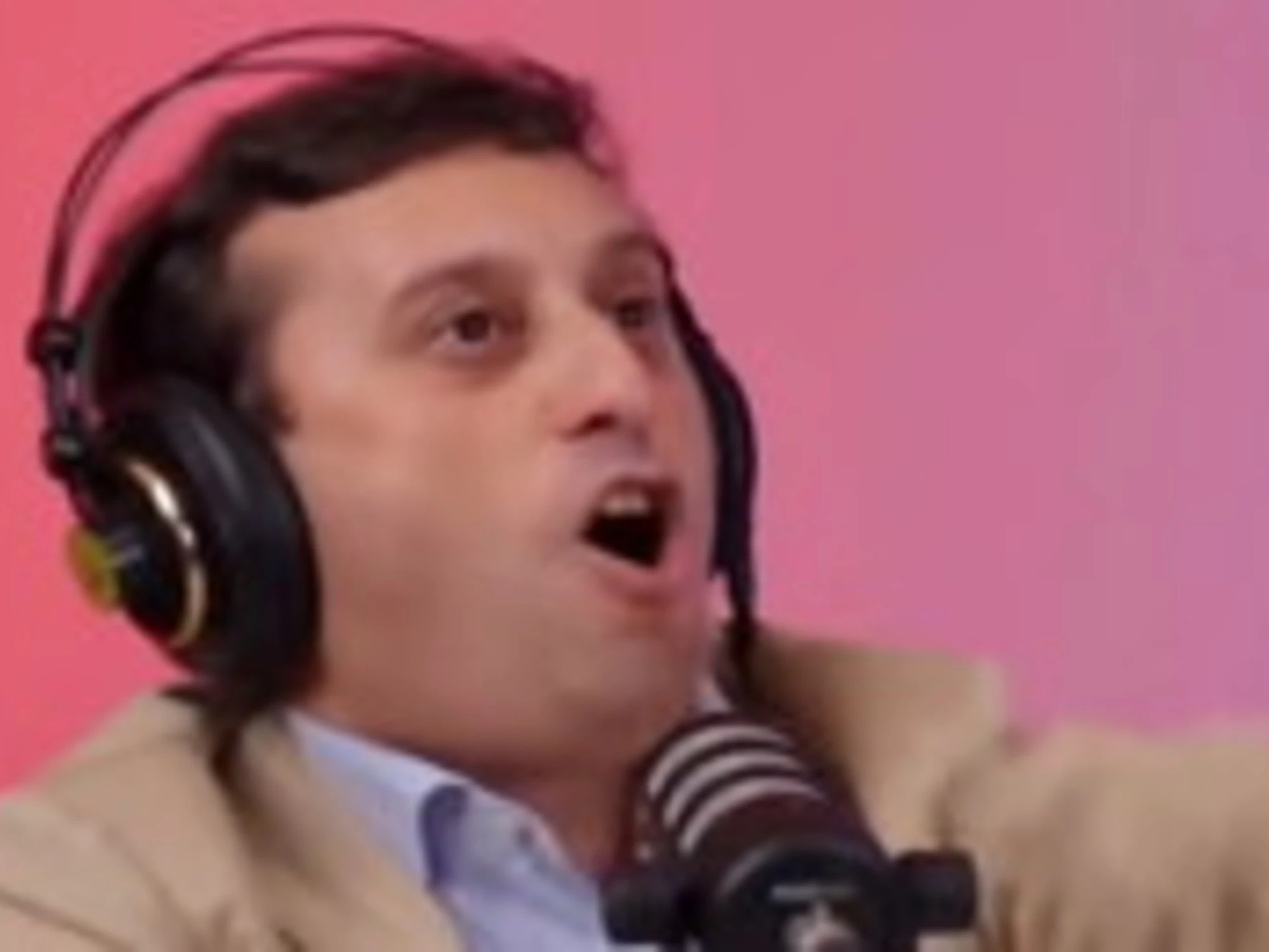 FdI spiana David Parenzo dopo la sceneggiata: "Ancora non lo digerisce?"