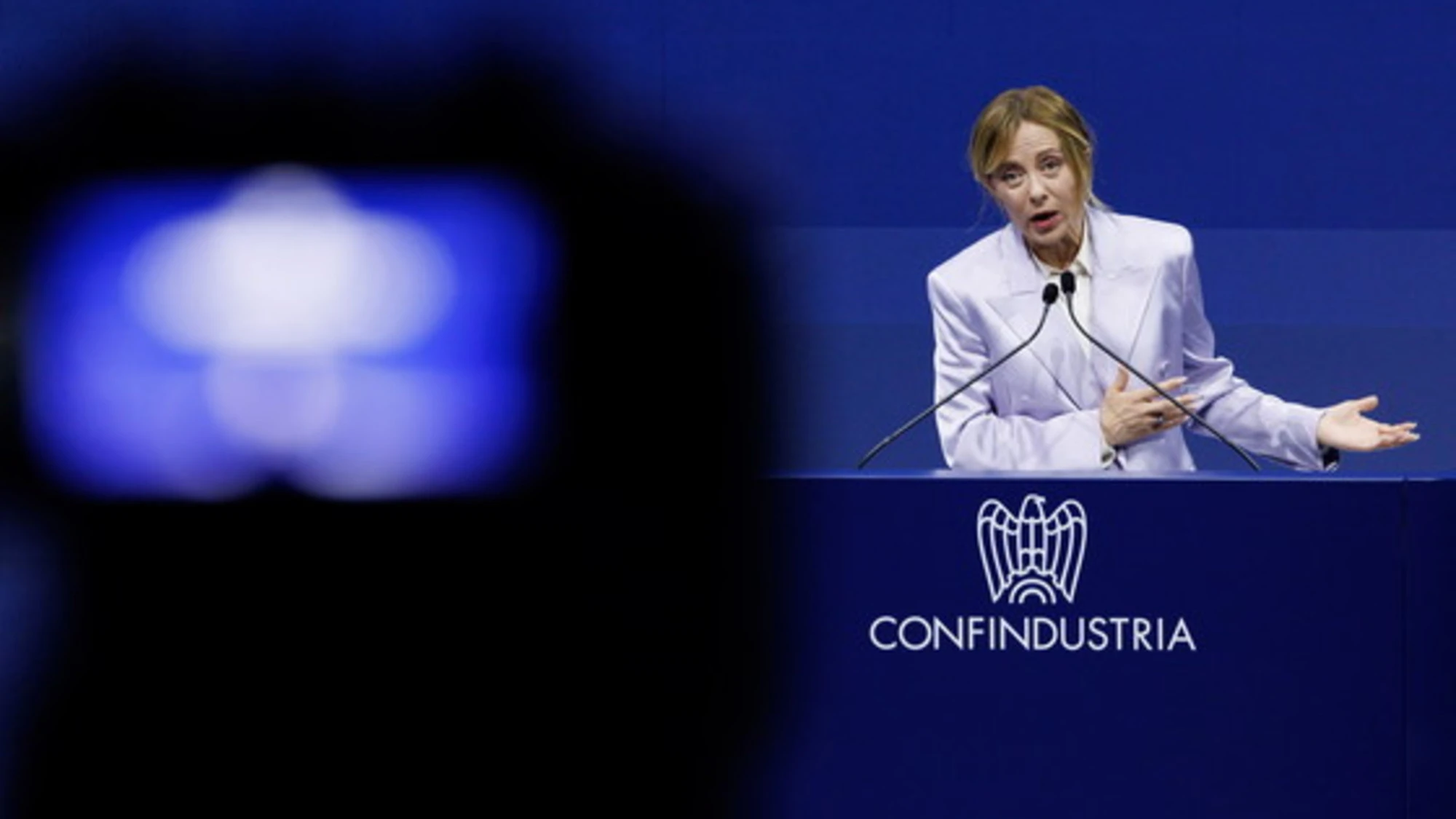 Ebola, Giorgia Meloni all'Ue: "Rafforzare i controlli alle frontiere"