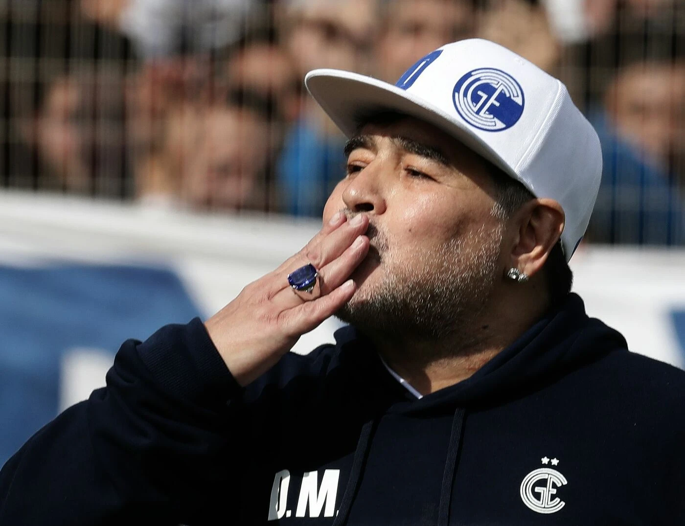 Incredibile Diego Maradona. Il "mister" torna ad allenare: sfida impossibile in Argentina