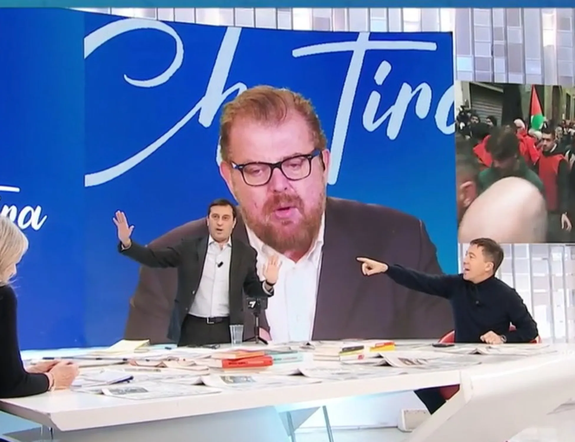 L'aria che tira, Crespi asfalta Parenzo: "Megafono di Landini, non mi invitare!"