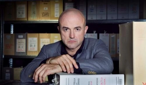 Gianluigi Nuzzi vale più di Floris e Giannini messi insieme: le cifre del suo "Quarto Grado"