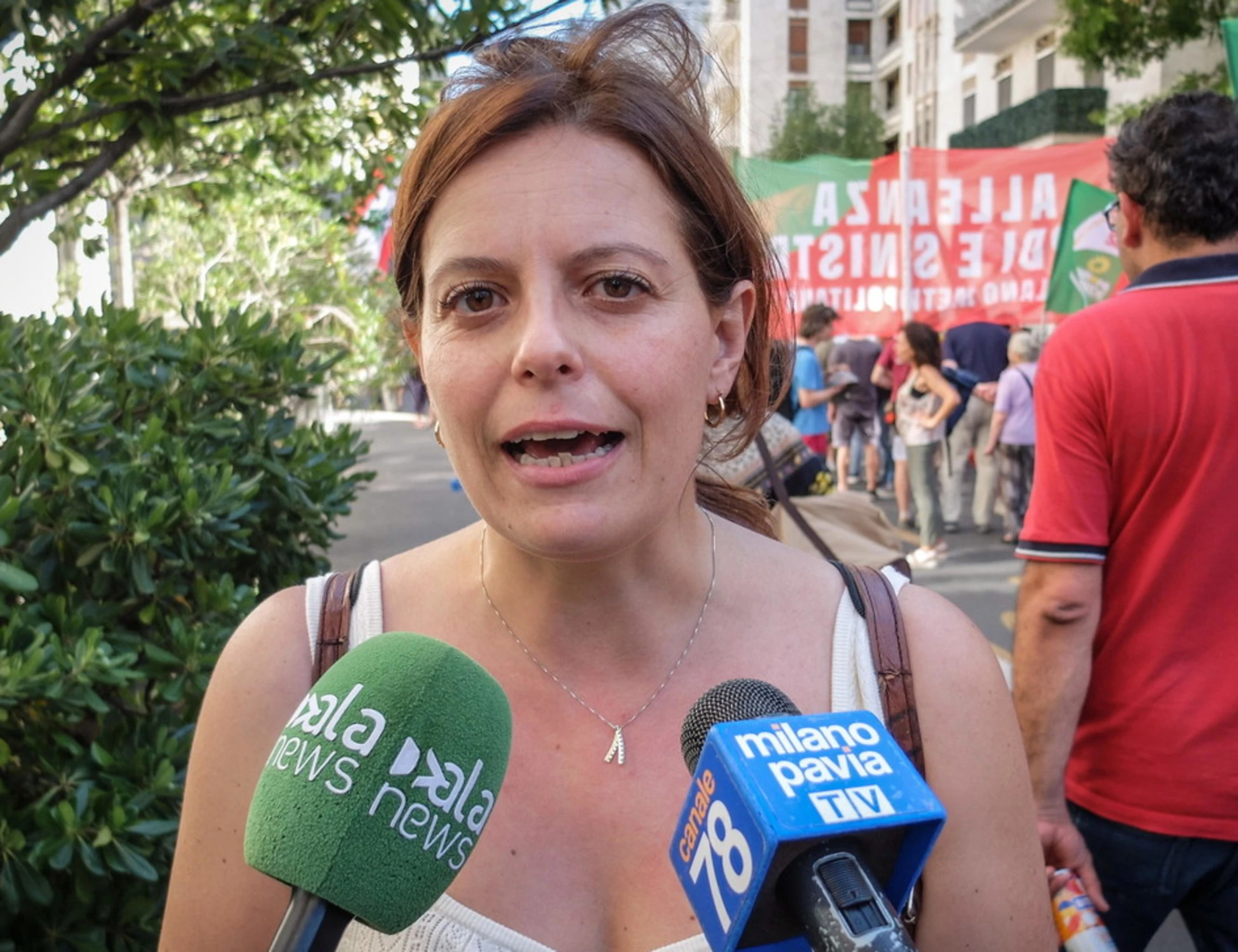 Prof accoltellata, Ilaria Salis senza vergogna: "Le sue idee razziste incompatibli con la scuola"