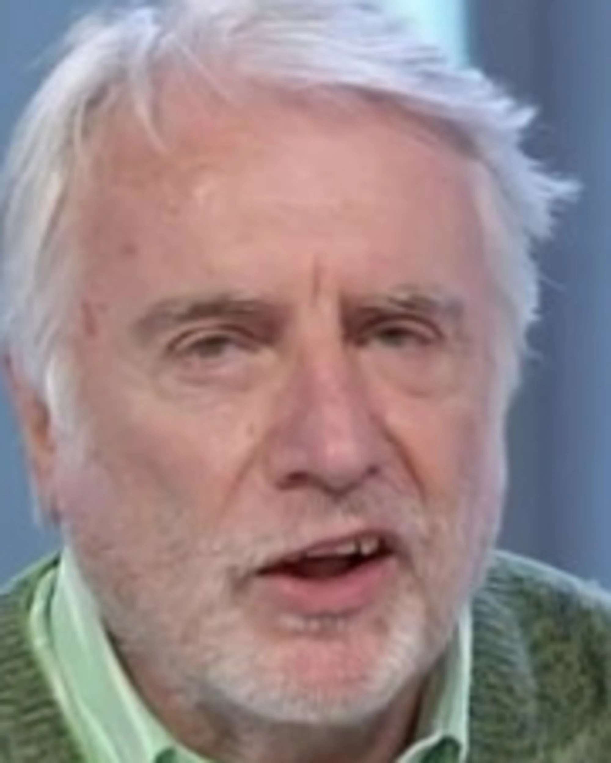 Paolo Crepet azzera la sinistra: "I docenti? Pagati per fare altro"