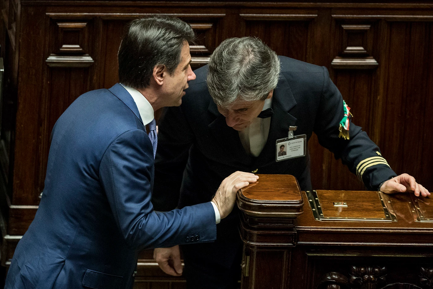 Giuseppe Conte, il retroscena su migranti e Sea Watch: "Non solo donne e bambini", bomba su Matteo Salvini