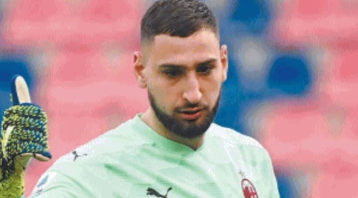 Gigio Donnarumma, la fucilata dell'ex compagno Calabria: "Certe cose non le sappiamo..."