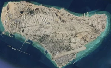 Iran, la diretta della guerra nel Golfo. Trump: "Forse conquisteremo l'isola di Kharg"