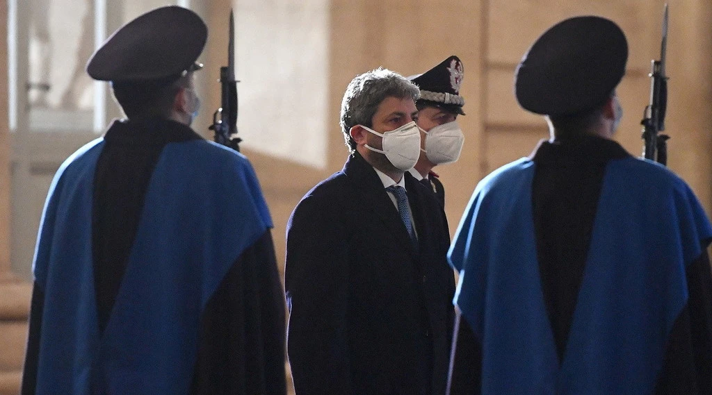 Roberto Fico da Sergio Mattarella: decisione sulla crisi di governo entro le 15, un drammatico prolungamento
