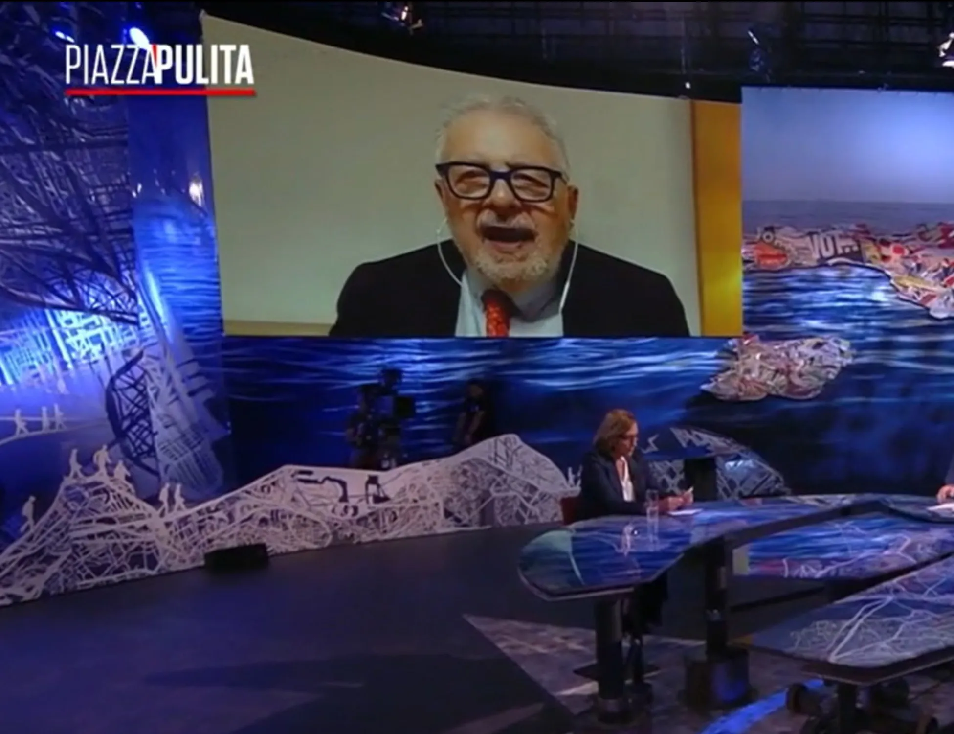 Leggi l'articolo: "Remigrazione e cittadinanza": il sondaggio spazza via Corrado Formigli e la sinistra