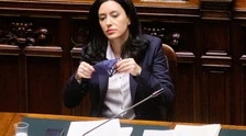 Lucia Azzolina, Massimo Giletti a Non è l'Arena: "Mi giunge una indiscrezione, la ministra ha sbattuto i pugni sul tavolo"