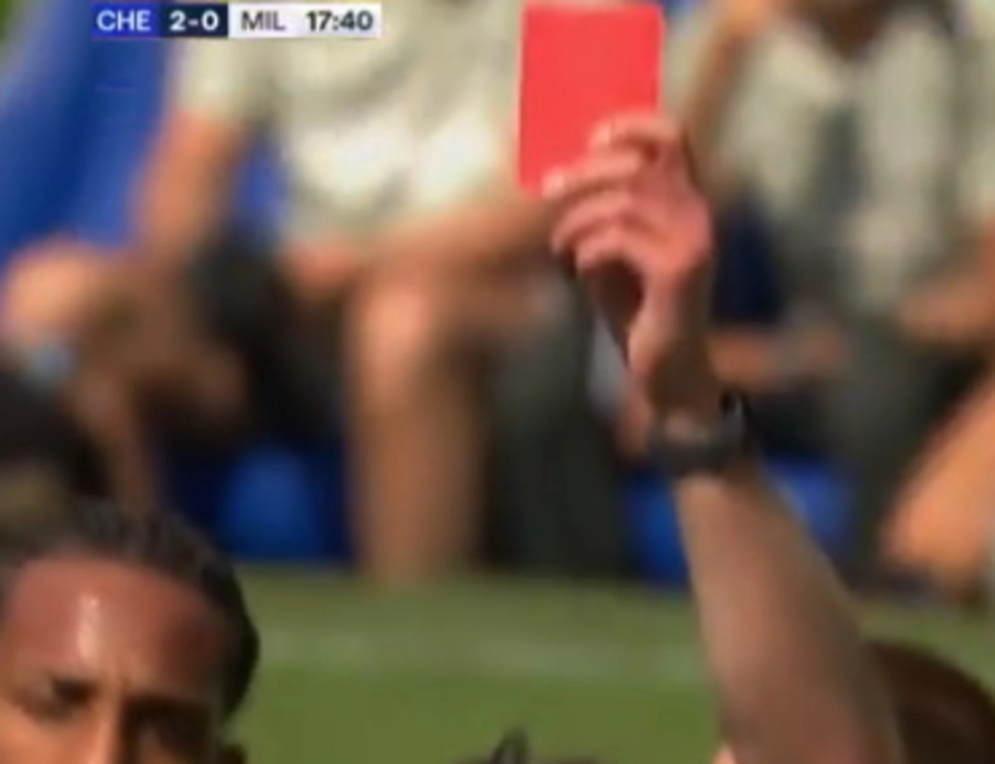 Milan, la partita disastrosa di Andrei Coubis: autogol e rosso diretto