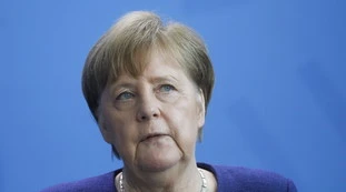 Angela Merkel, "non sarò più amica del Kas": scoppia il caso
