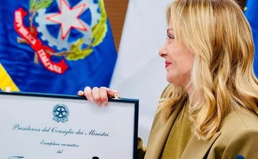 Giornata del Tricolore, Giorgia Meloni: "Rendiamo onore alla Patria e all’unità nazionale costruita attraverso sacrifici e lealtà"