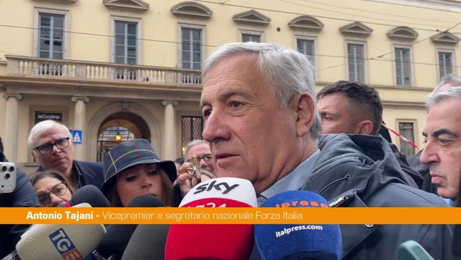 Tajani "Con Calenda si può avere un dialogo forte, poi se son rose fioriranno"