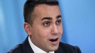 Luigi Di Maio mangia come un bove: quanto ha speso al ristorante, un conto spaventoso