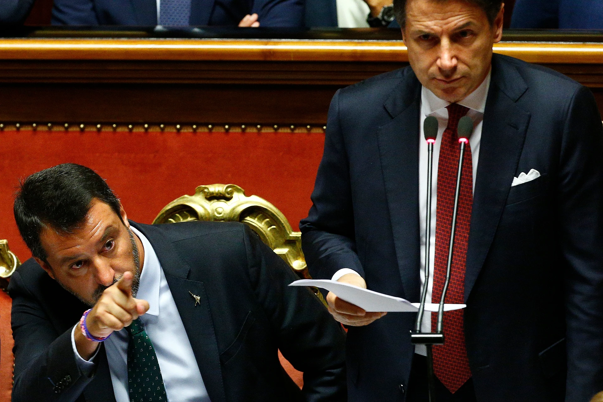 Matteo Salvini e Giuseppe Conte, scontro sui migranti: "Accordo di Malta è una fregatura". "Non essere geloso"