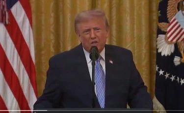 Trump accusa la Cina: "La più grande violazione del sistema elettorale di sempre. Siamo indifendibili"
