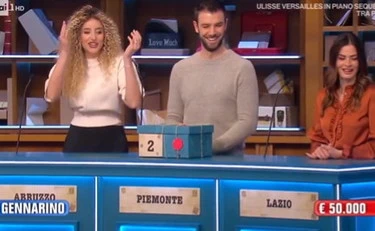 Affari tuoi, Herbert Ballerina collassa a terra davanti a tutti