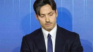 Pier Silvio Berlusconi, "Dov'è la f***a? Tuo padre...", cala il gelo alla cena Mediaset