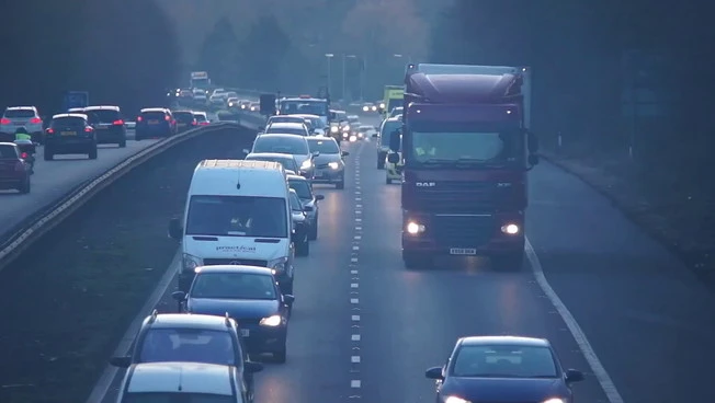 Veicoli commerciali, a giugno mercato ancora in calo