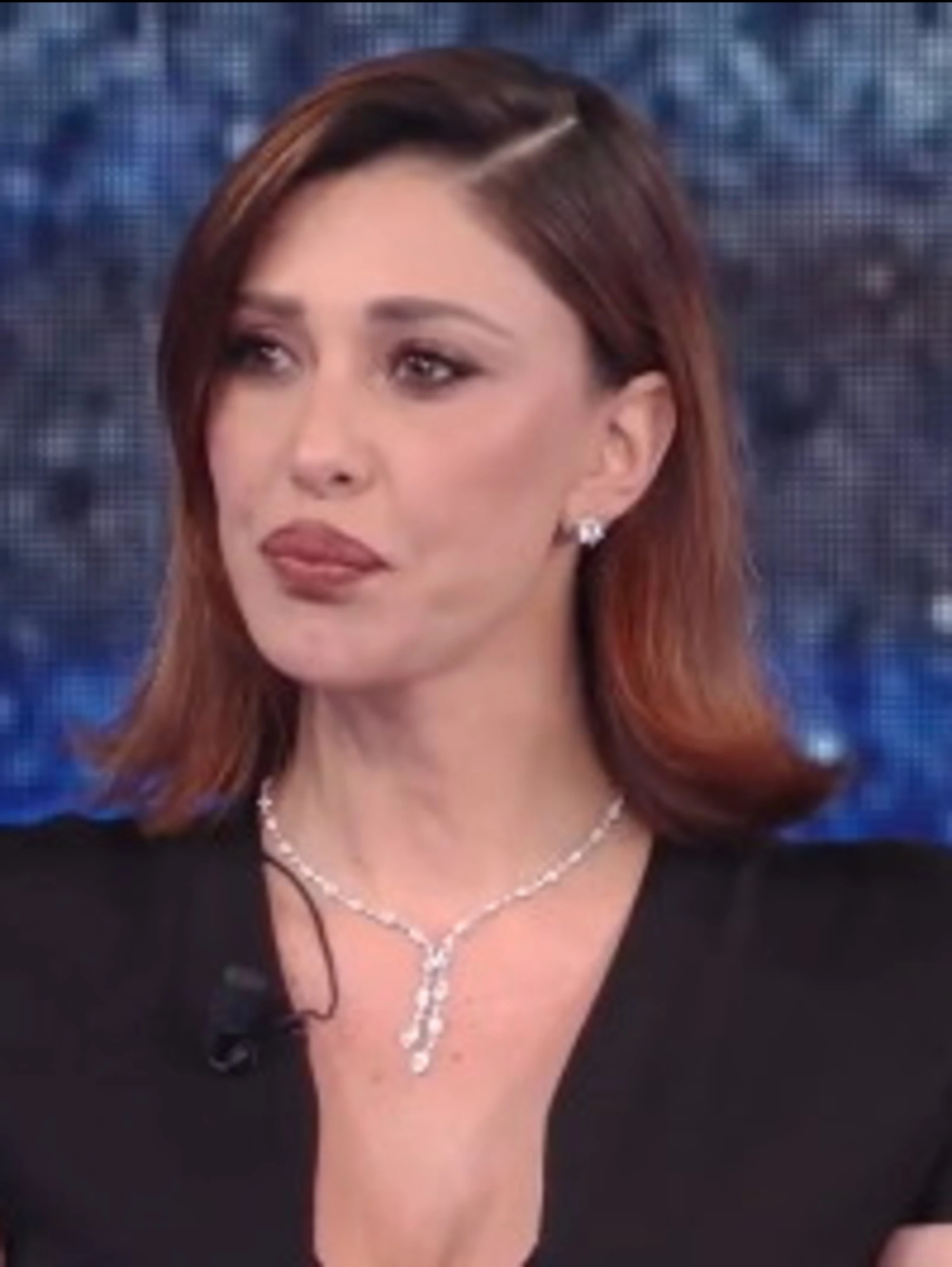 Che Tempo Che Fa, "la vedo tutti i giorni, la lavo, la saluto": Belen sconvolge Fazio