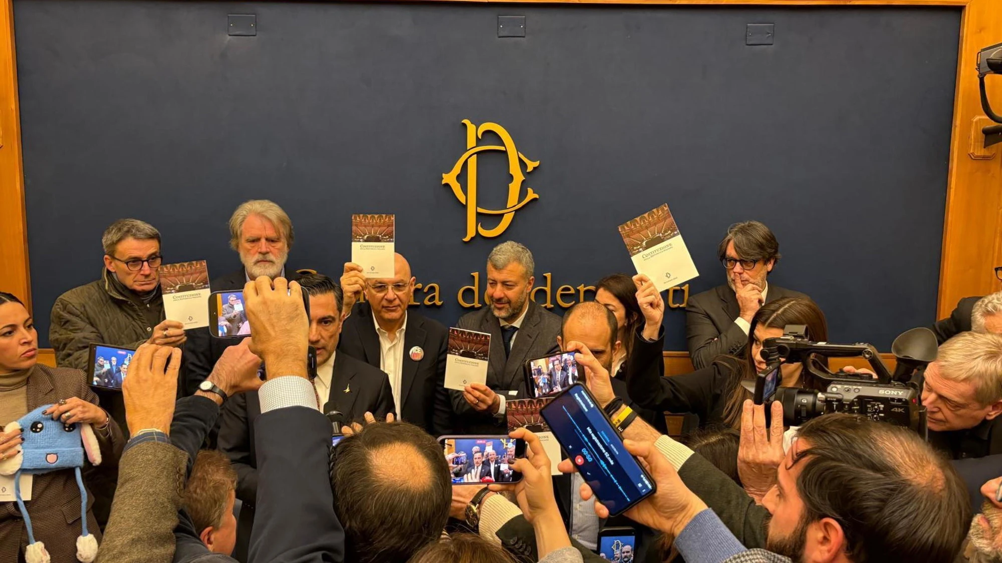 Remigrazione? Un successo degli utili idioti della sinistra