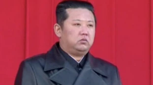 Corea del Nord, "vietato ridere per 11 giorni". Altrimenti Kim Jong-un ti ammazza: le "ragioni" della follia