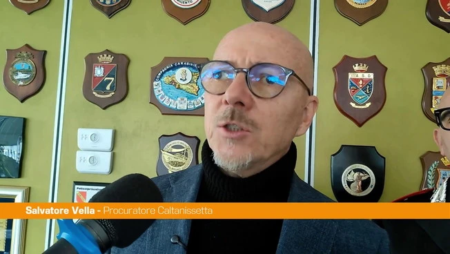 Usura e incendi, Vella "Una parrucchiera a capo di una banda a Gela"