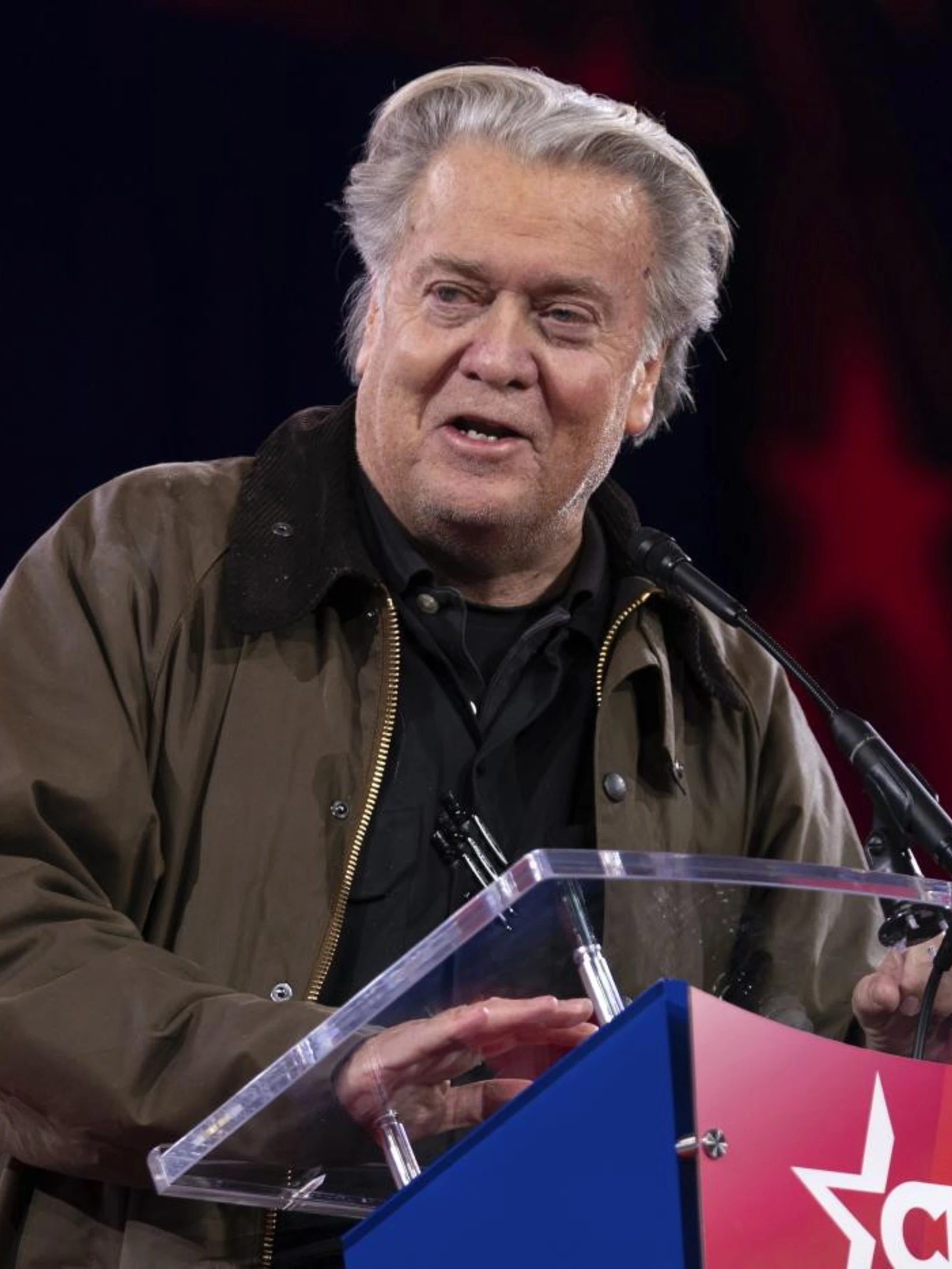 Steve Bannon, da demonio trumpista a guru della sinistra