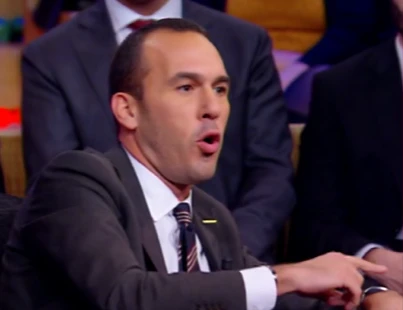 Alessandro Sallusti imbarazza Di Stefano a Quarta Repubblica: "Sai quanto prendono i portaborse dei grillini?"