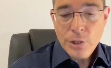 Capezzone: "Macron e Brigitte? Cosa diventa su Repubblica la manata in faccia"