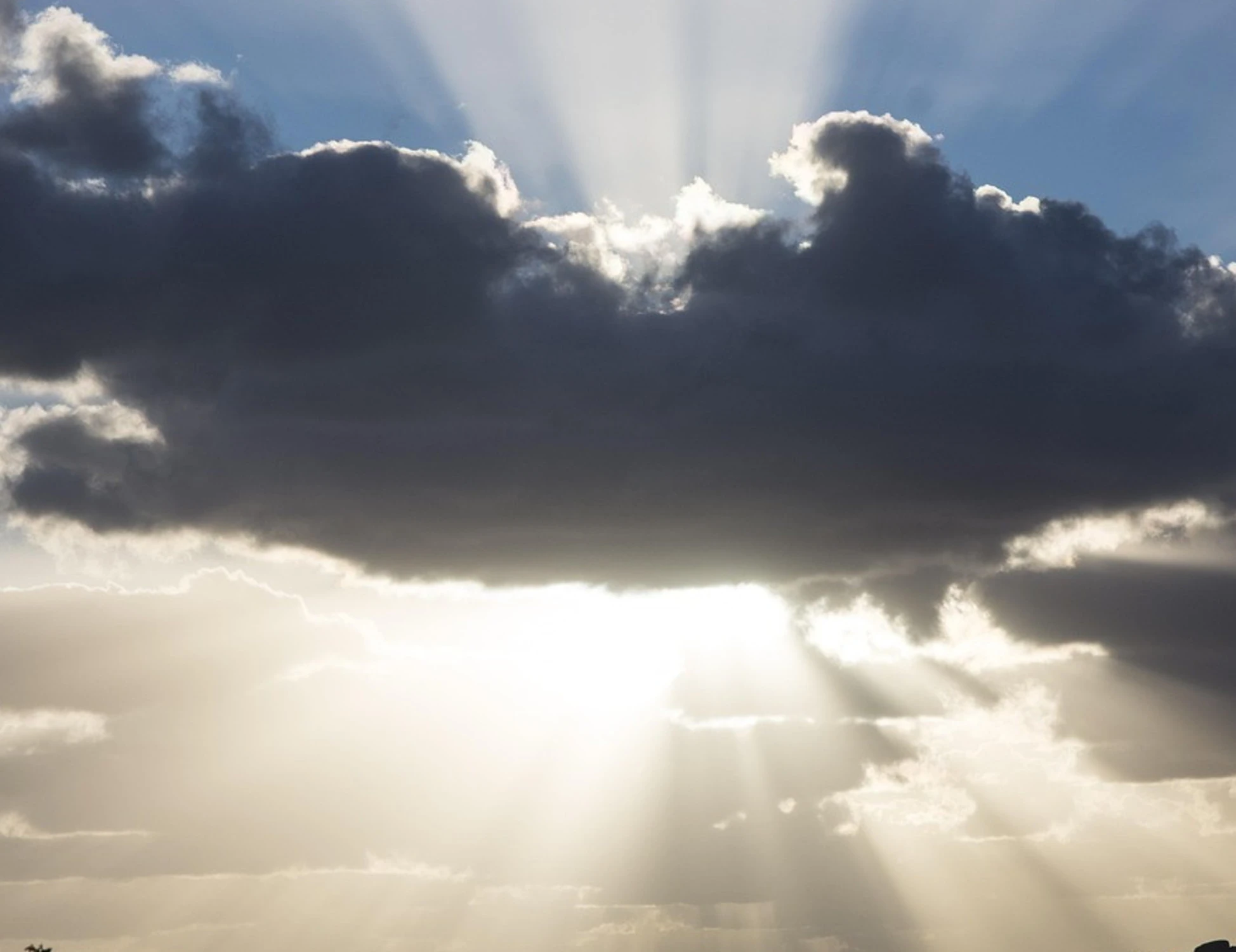 Meteo Giuliacci, Italia spaccata in due: sole e pioggia, ecco dove