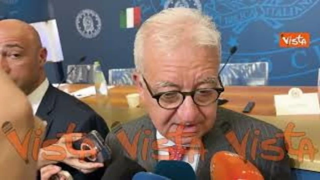 https://media.liberoquotidiano.it/F_o7QMtOSJWKDt4ry-JNIR2d0rcBYnZqmdy_Rl1g80M/width:800/quality:90/aW1hZ2VzLzIwMjYvMDYvMjQvMTUwMTQ0MTMwLTlhNzgwMjBlLWQxYWItNGFjNS1hZmIyLTY0OTRhZGYzZGFjYi5qcGc.webp