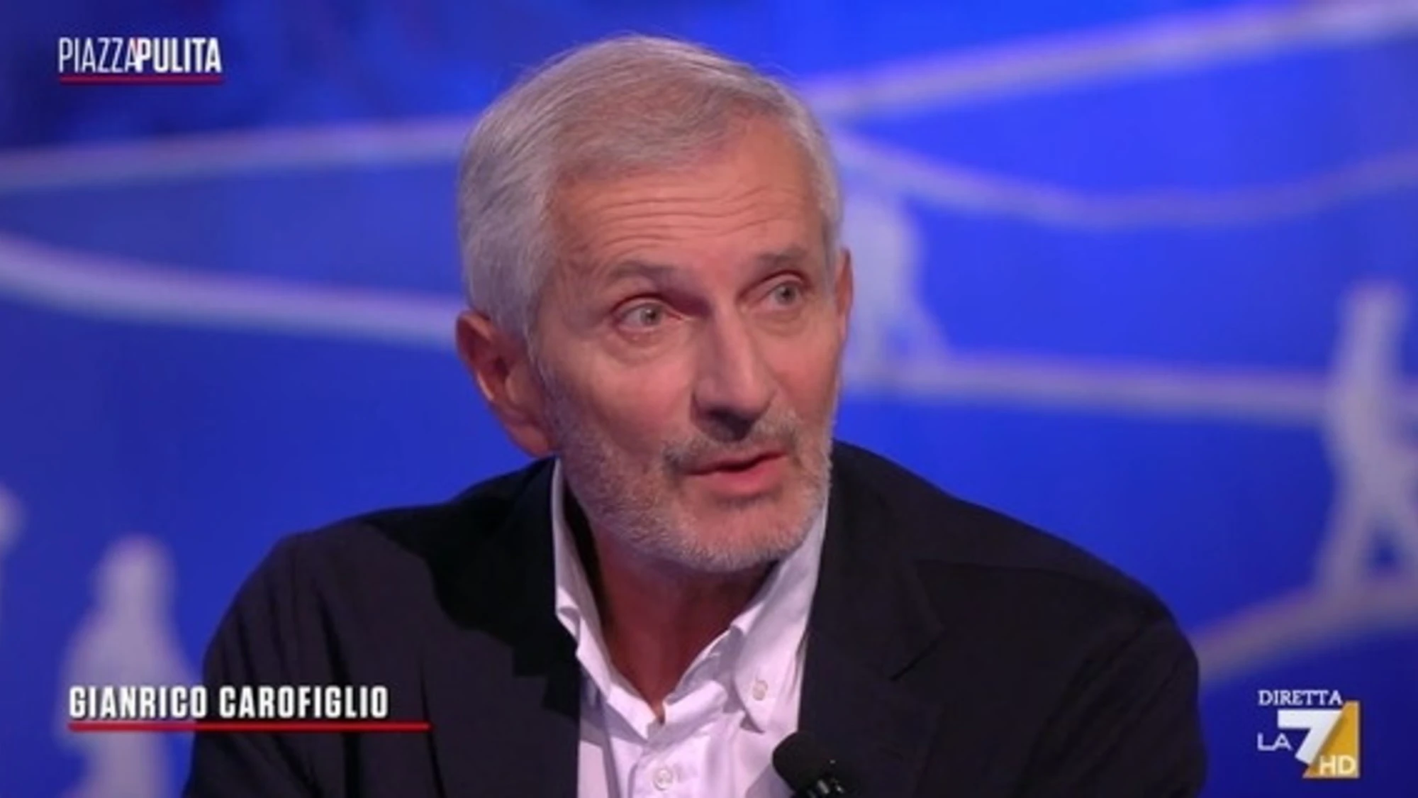 Referendum, la sparata di Carofiglio: "Una barbarie che attenta alla costituzione"