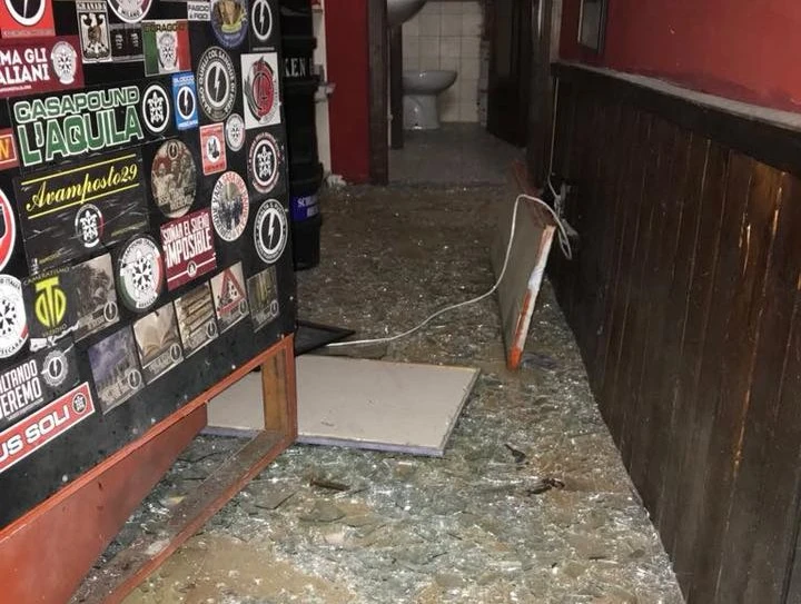 Casapound, esplosa una bomba davanti la sede di Trento