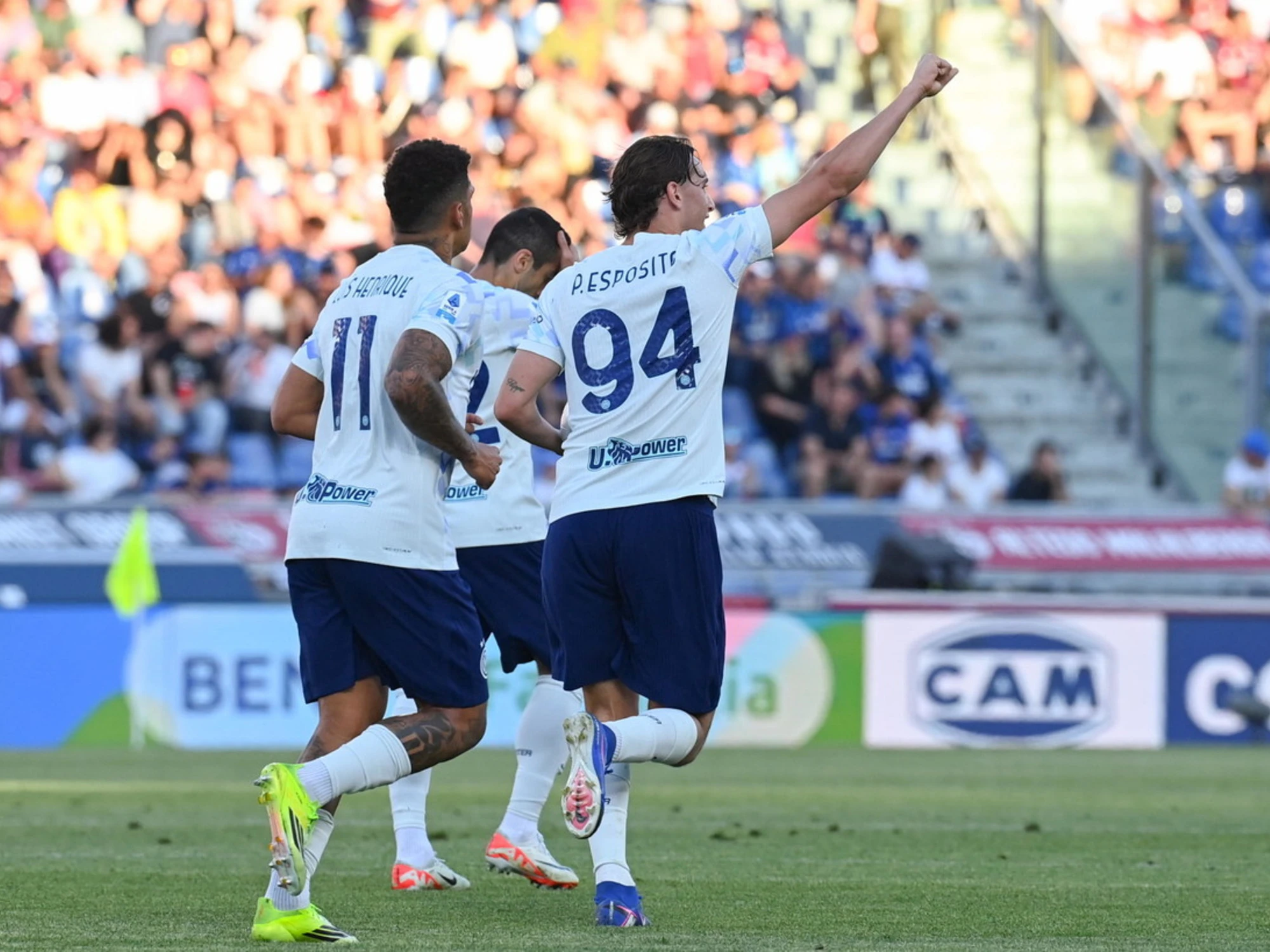  Pio ne fa 5, Max ne prende 3
