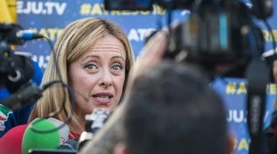 Giorgia Meloni, retroscena: "No" a Guido Bertolaso sindaco di Roma. Berlusconi e Salvini spiazzati: FdI si gioca la carta Chiara Colosimo
