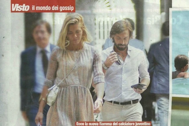 Pirlo a spasso con la nuova fiamma.. o forse no?
