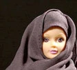 Firenze, la Barbie con il burqa