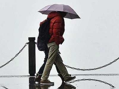 Piove su tutta Italia fino a domenica. Poi a metà mese arriva ondata di gelo artico