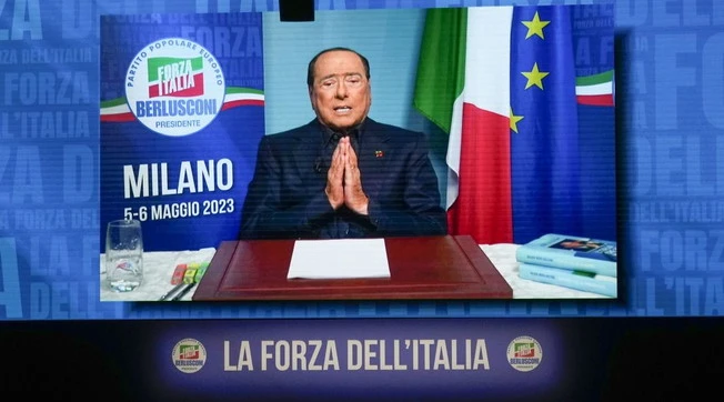 Berlusconi, la profezia del cuore di Forza Italia: "La guida del partito..."