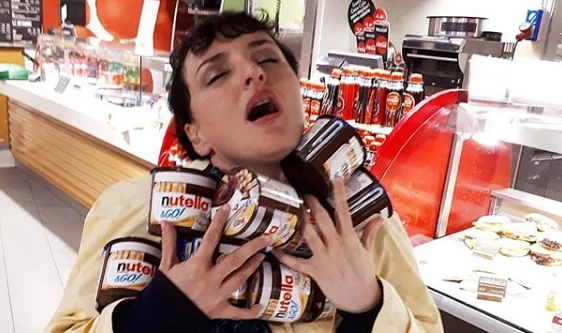 Arisa confessa il suo piccolo-grande dramma: "Come ho preso 13 chili in pochi giorni"