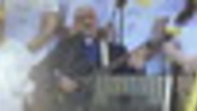 Papa ad Acerra, il prete cantante: "A Leone canto il grido della terra"