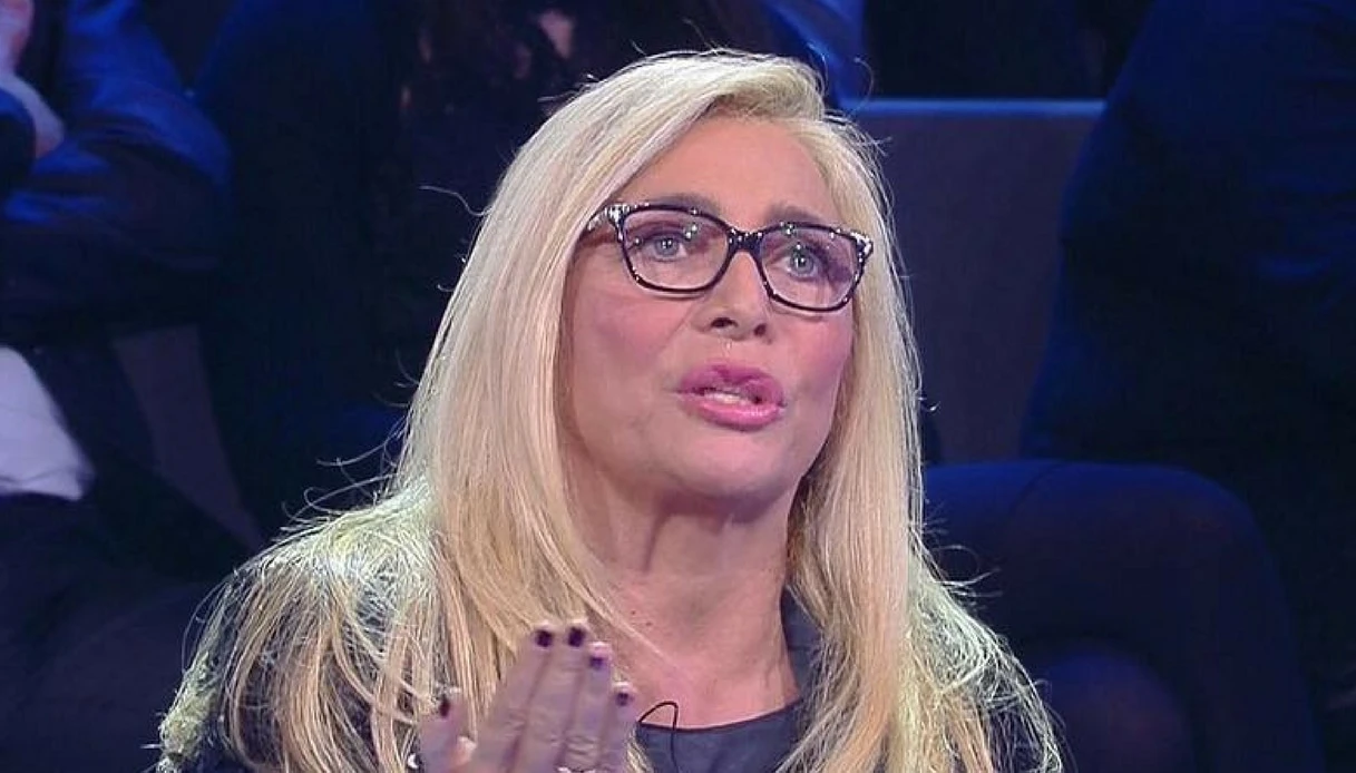 Striscia la Notizia svela il fuorionda di Mara Venier: "Aò' a str****, non è che...", ma qualcosa non torna