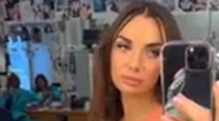Elettra Lamborghini, tutina attillatissima? Dettagli da censura (e molto intimi): follia da bollino rosso
