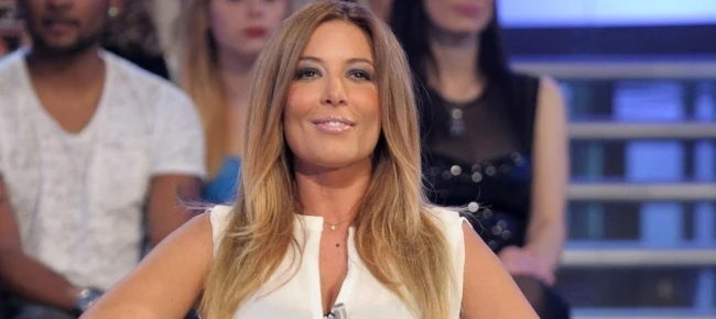 Alessia Marcuzzi, Selvaggia Lucarelli la sbrana: "Perché le serve uno psicologo"