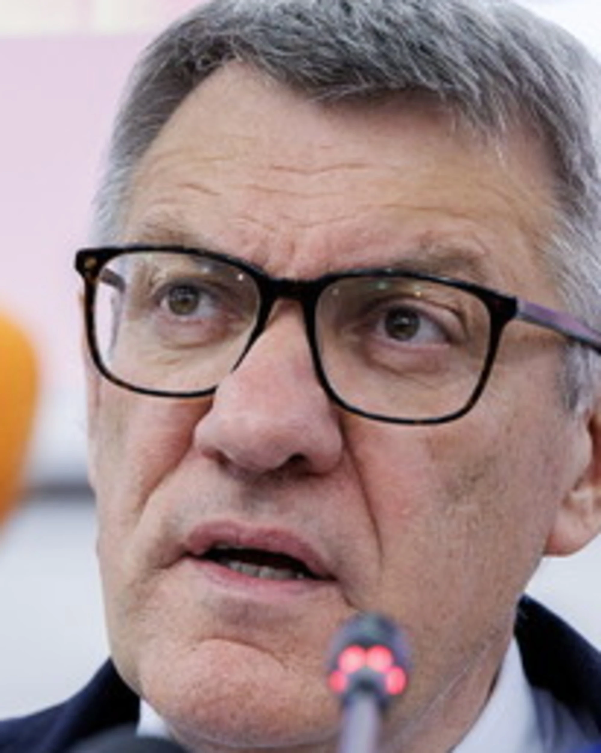 Maurizio Landini, lo studio della Bce smonta le sue balle sui salari