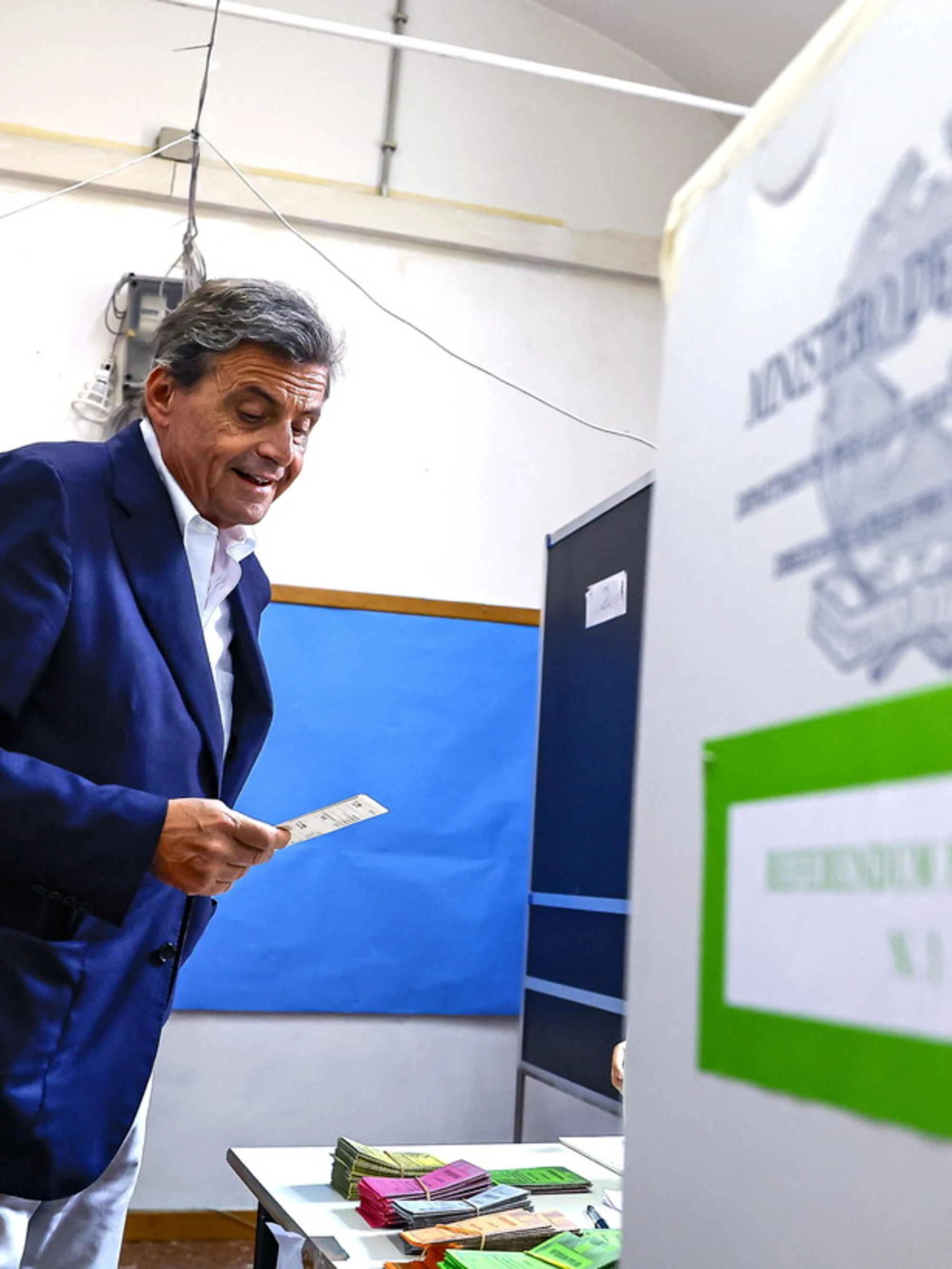 Calenda, clamoroso strappo in Le Marche: "Non sosteniamo Ricci"