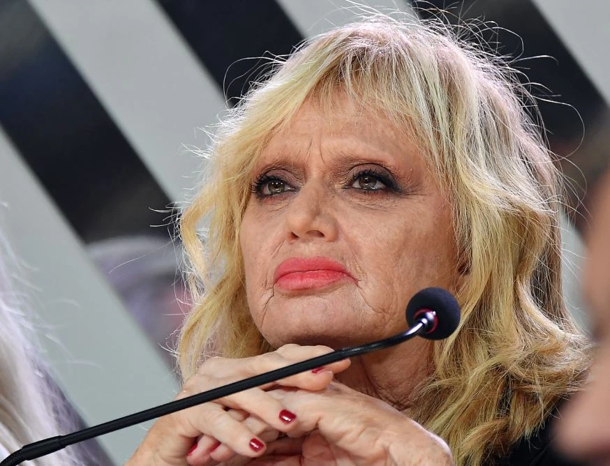 Verissimo, Rita Pavone a Silvia Toffanin: "Cosa significa essere sovranisti?", la sfida alla sinistra