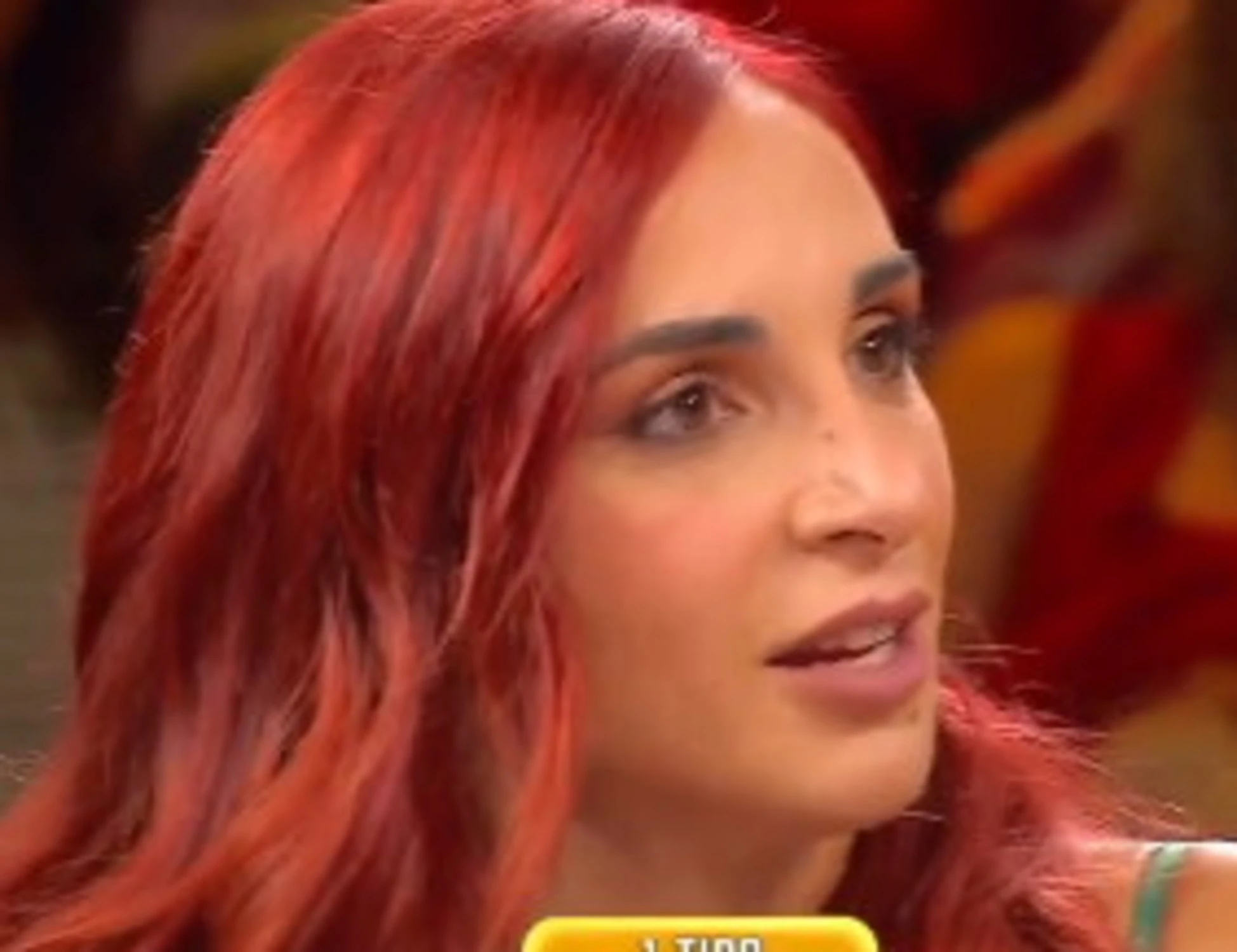 Affari tuoi, Giulia insultata sui titoli di cosa: "Sbattuta fuori di casa"