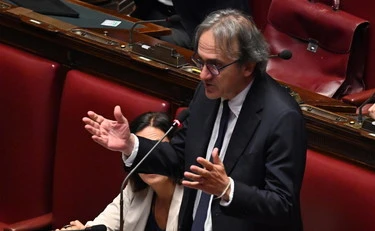 Bonelli sgancia il siluro su Pd e 5s: "Basta con il duopolio", sinistra a pezzi